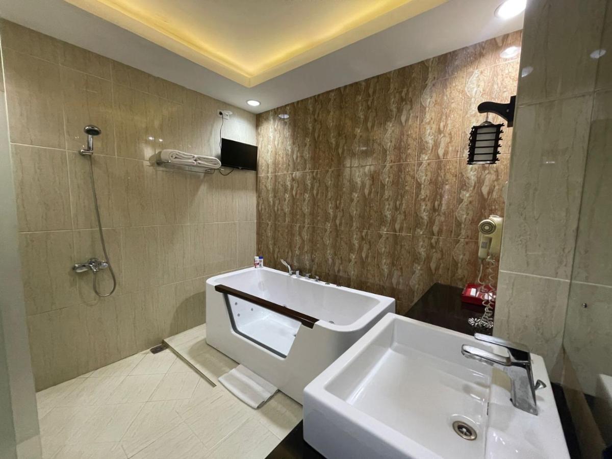 Grand Buana Lestari Hotel Padang  Exterior photo